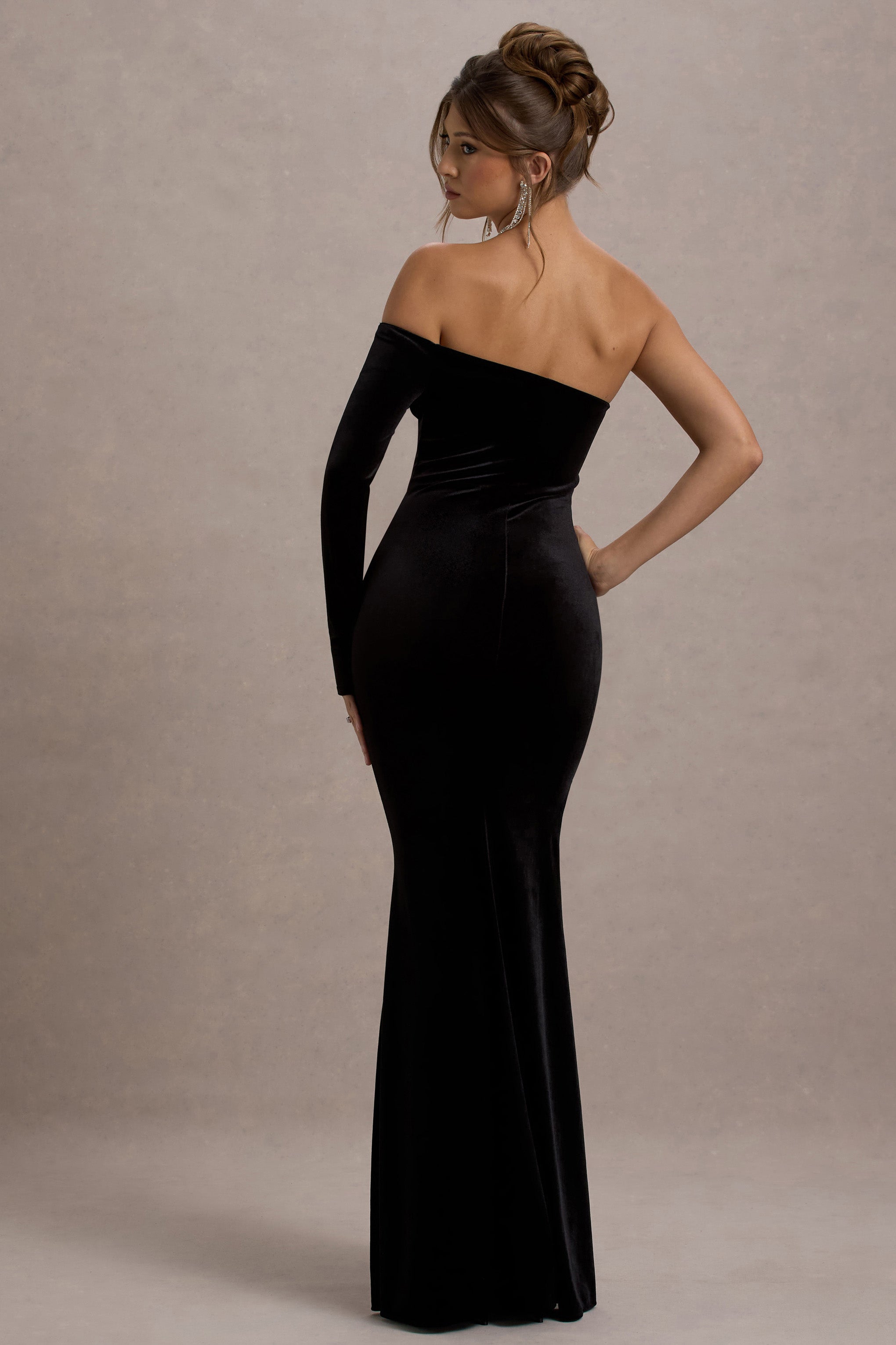 Sandrine | Black Velvet One-Sleeve  Maxi Dress